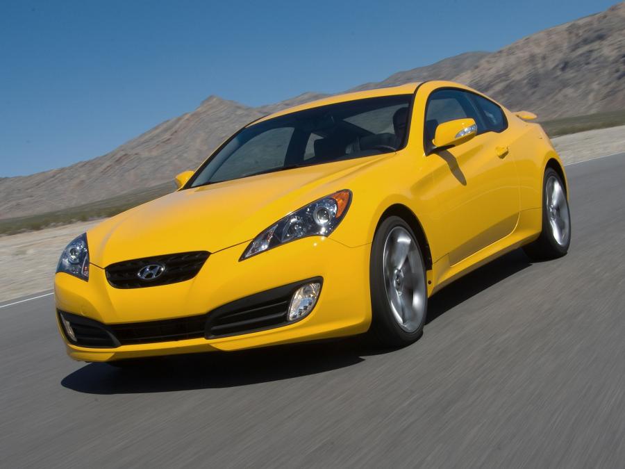  Hyundai Genesis Coupe 2009 года  (US) (фото 13 из 30)